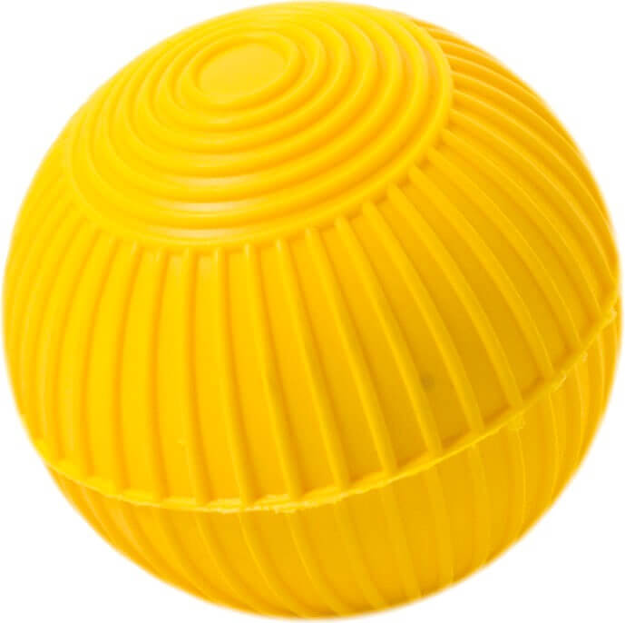 Gelber gerippter Ball aus Kunststoff mit strukturierter Oberfläche, geeignet für Spiel und Spaß