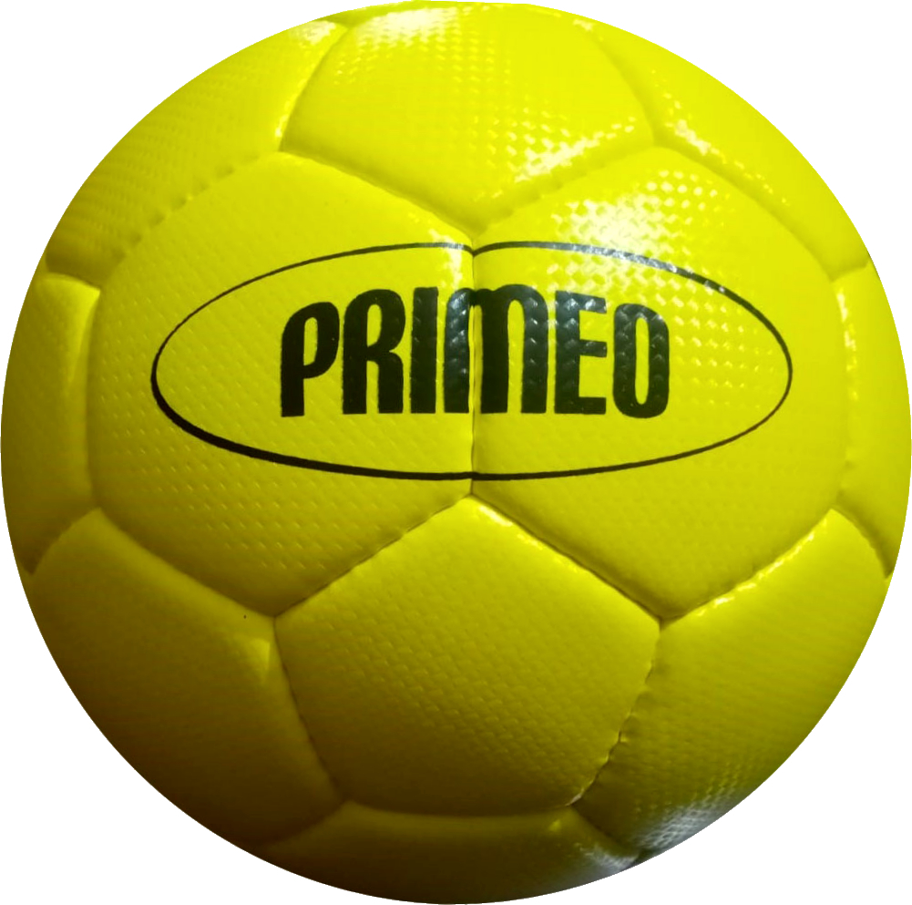 Gelber Fußball mit dem Schriftzug Primeo in der Mitte
